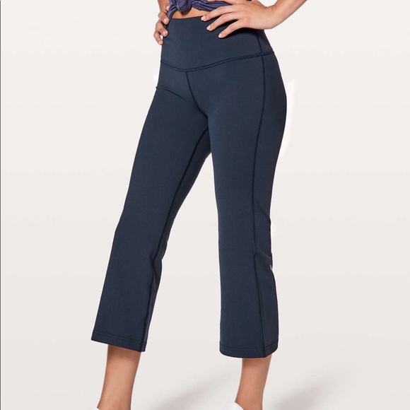 lululemon cropped flare leggings